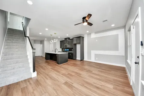 8121 Venus Street Houston TX 77088