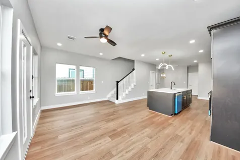 8121 Venus Street Houston TX 77088