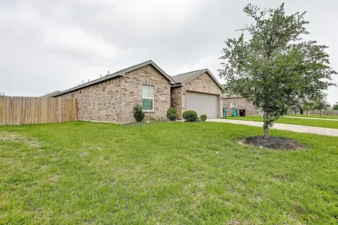 1219 Paradise Found Drive Iowa Colony TX 77583