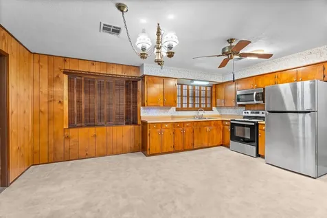 717 Mark Street Deer Park TX 77536