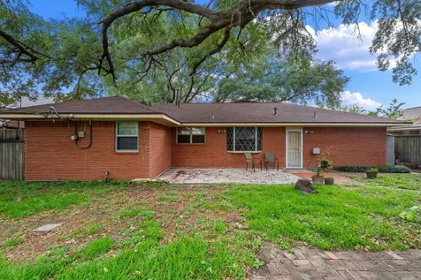 717 Mark Street Deer Park TX 77536