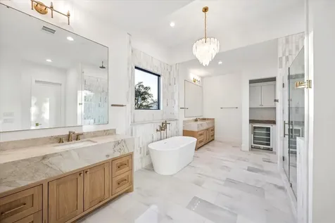 320 W 32nd Street Houston TX 77018