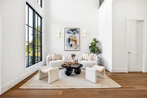 320 W 32nd Street Houston TX 77018