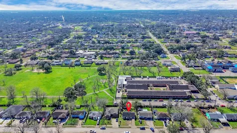4926 Van Fleet Street Houston TX 77033