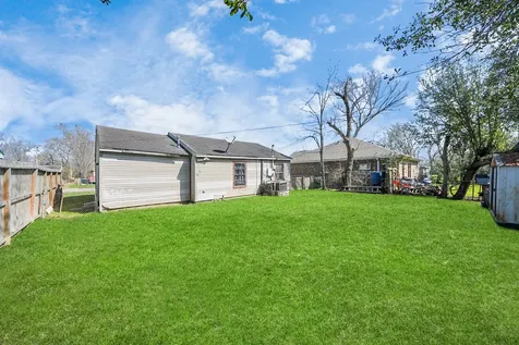 4926 Van Fleet Street Houston TX 77033