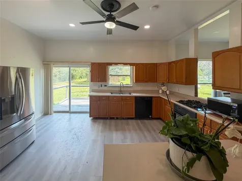 6811 Clara Lane Rosharon TX 77583