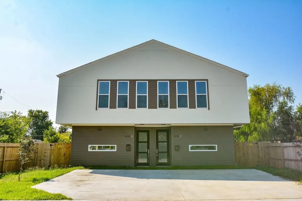 4358 Clover Street A Houston TX 77051