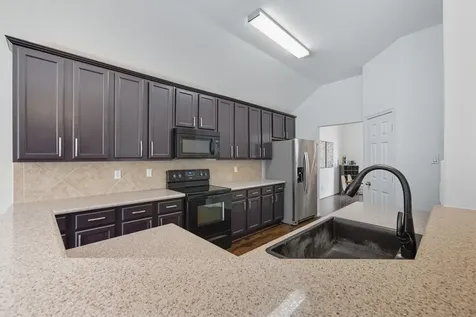 3323 Rollingwood Montgomery TX 77356