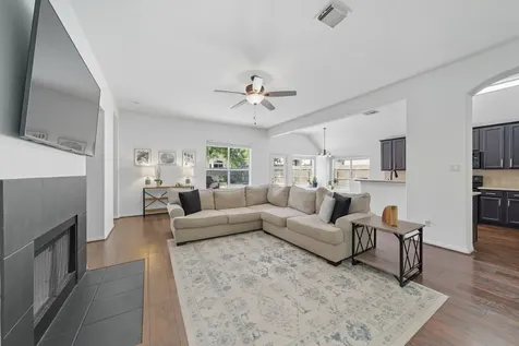 3323 Rollingwood Montgomery TX 77356