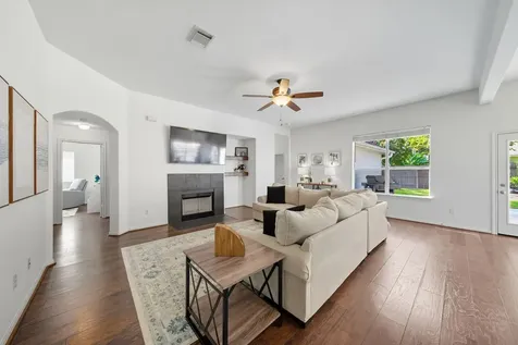 3323 Rollingwood Montgomery TX 77356