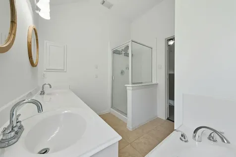3323 Rollingwood Montgomery TX 77356