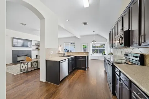 3323 Rollingwood Montgomery TX 77356