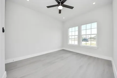 6581 Road 5503 Cleveland TX 77327