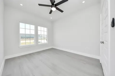 6581 Road 5503 Cleveland TX 77327