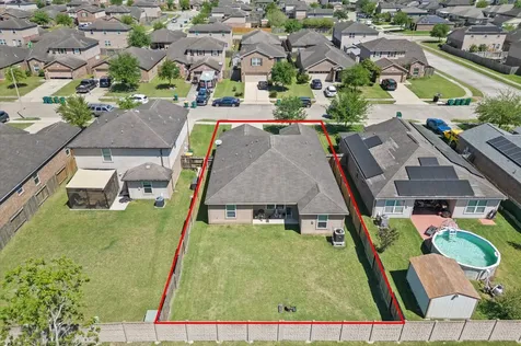 405 Hawks View Drive Texas City TX 77568
