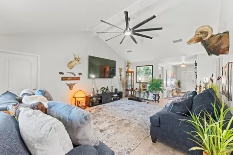 405 Hawks View Drive Texas City TX 77568