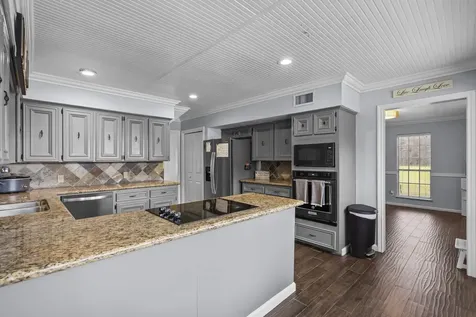 7009 Avenue R Santa Fe TX 77510