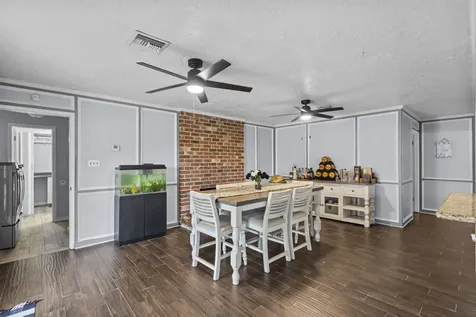 7009 Avenue R Santa Fe TX 77510
