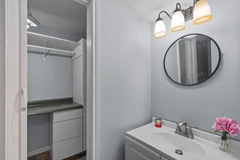 7009 Avenue R Santa Fe TX 77510