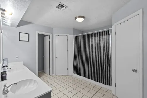 7009 Avenue R Santa Fe TX 77510