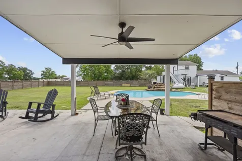 7009 Avenue R Santa Fe TX 77510