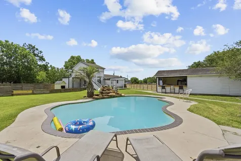 7009 Avenue R Santa Fe TX 77510