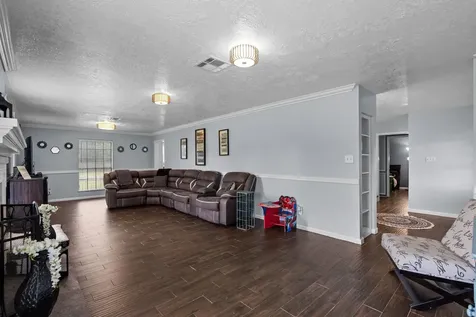 7009 Avenue R Santa Fe TX 77510