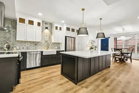 2829 Timmons Lane 211 Houston TX 77027