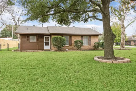 431 Hummingbird Lane Houston TX 77060
