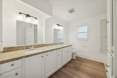 431 Hummingbird Lane Houston TX 77060