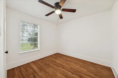 431 Hummingbird Lane Houston TX 77060