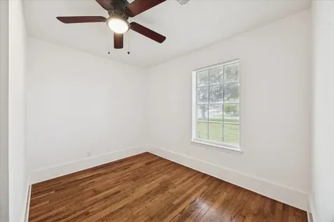 431 Hummingbird Lane Houston TX 77060