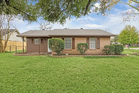431 Hummingbird Lane Houston TX 77060