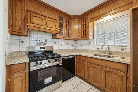 431 Hummingbird Lane Houston TX 77060