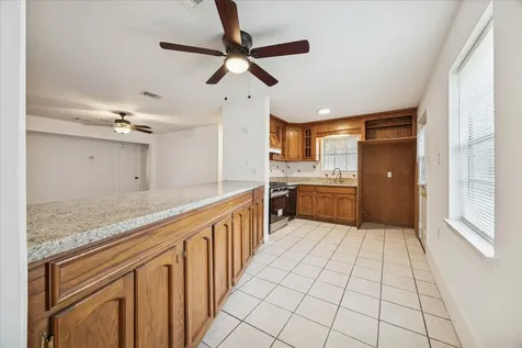 431 Hummingbird Lane Houston TX 77060