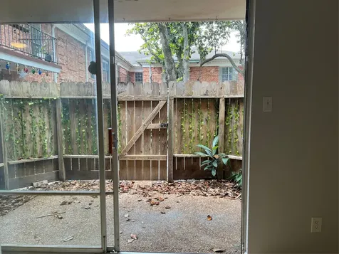 2824 Briarhurst Drive 9 Houston TX 77057