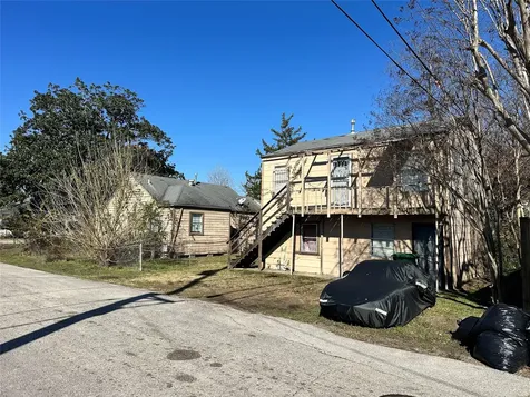 1502 Tabor Street Houston TX 77009