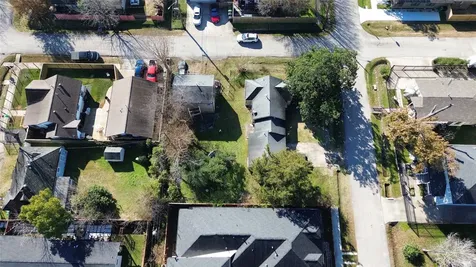 1502 Tabor Street Houston TX 77009
