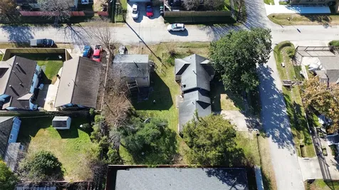 1502 Tabor Street Houston TX 77009