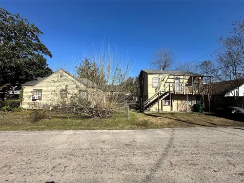 1502 Tabor Street Houston TX 77009
