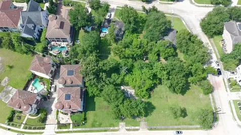 5514 Mcculloch Circle Houston TX 77056