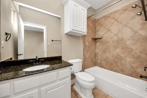 4506 Feagan Street B Houston TX 77007