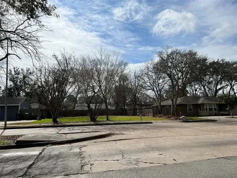 5905 Beechnut Street Houston TX 77074