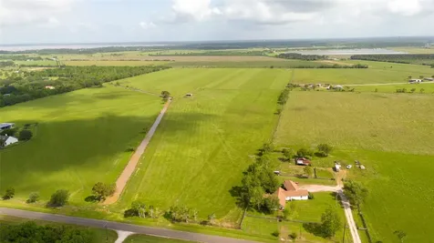 3448 Belton Lane Anahuac TX 77514