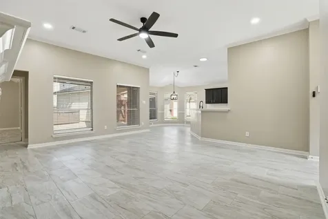 4015 Lakepointe Forest Drive Seabrook TX 77586