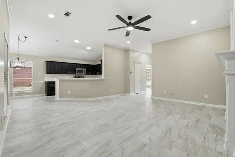 4015 Lakepointe Forest Drive Seabrook TX 77586