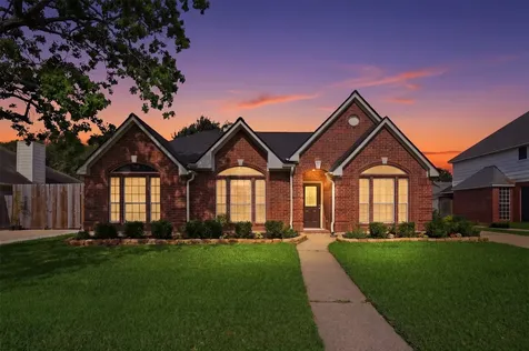 4015 Lakepointe Forest Drive Seabrook TX 77586