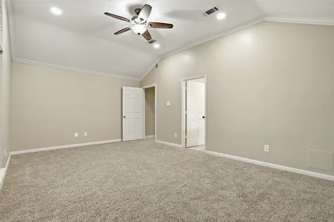4015 Lakepointe Forest Drive Seabrook TX 77586