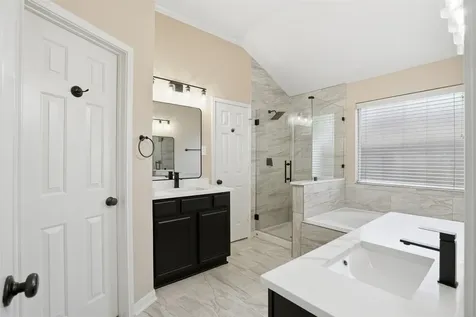 4015 Lakepointe Forest Drive Seabrook TX 77586