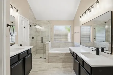 4015 Lakepointe Forest Drive Seabrook TX 77586